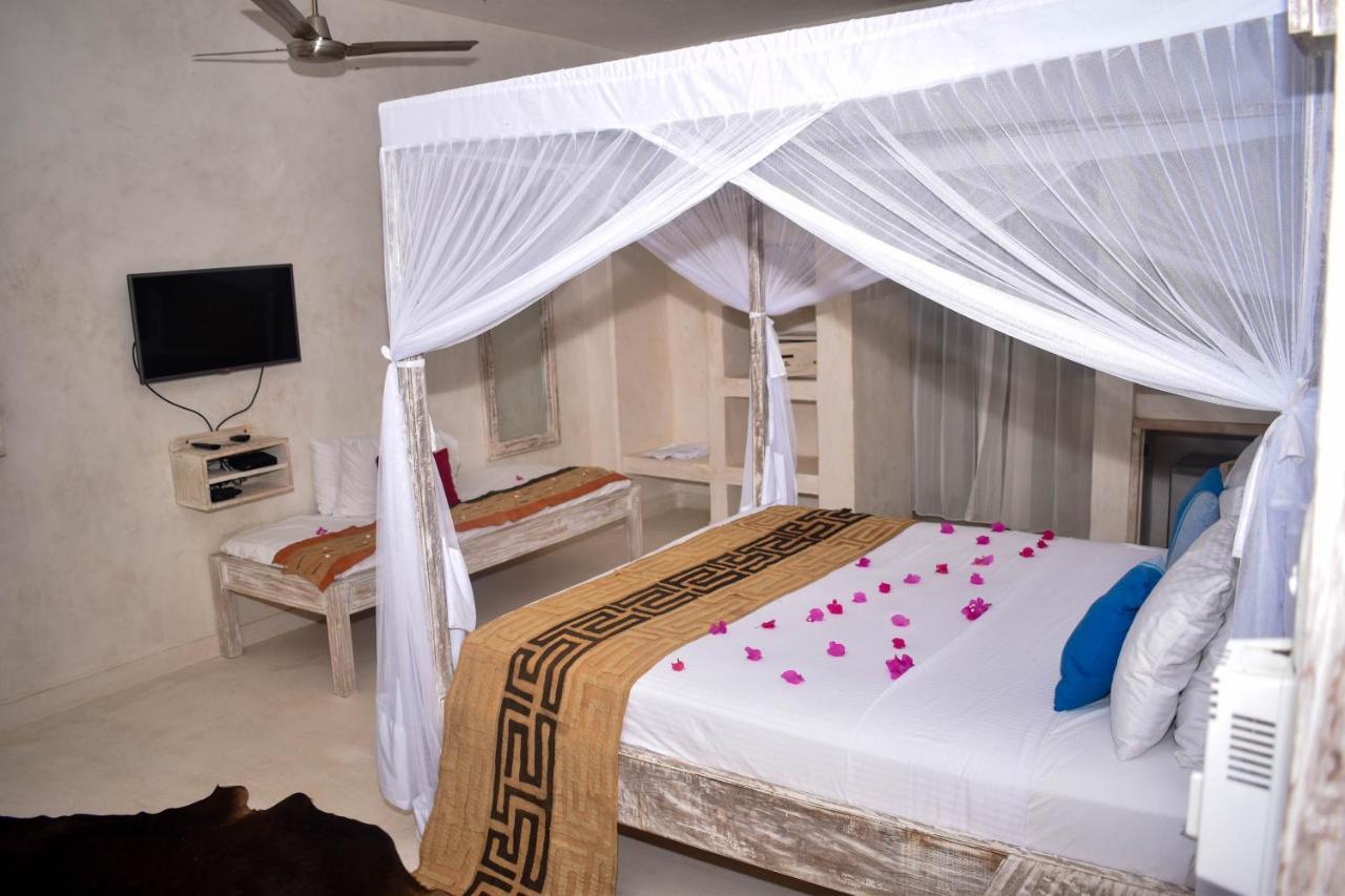 The Luxury 4* Diani Beach