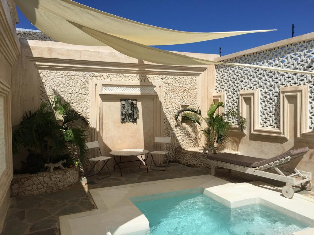 The Luxury 4*